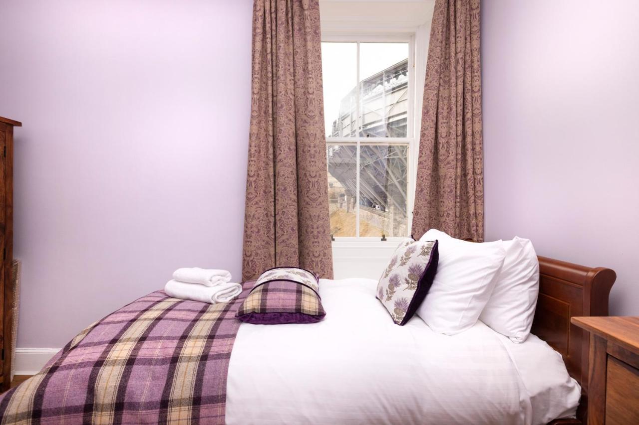 Joivy Cozy Apt Near Edinburgh Castle Edimburgo Exterior foto