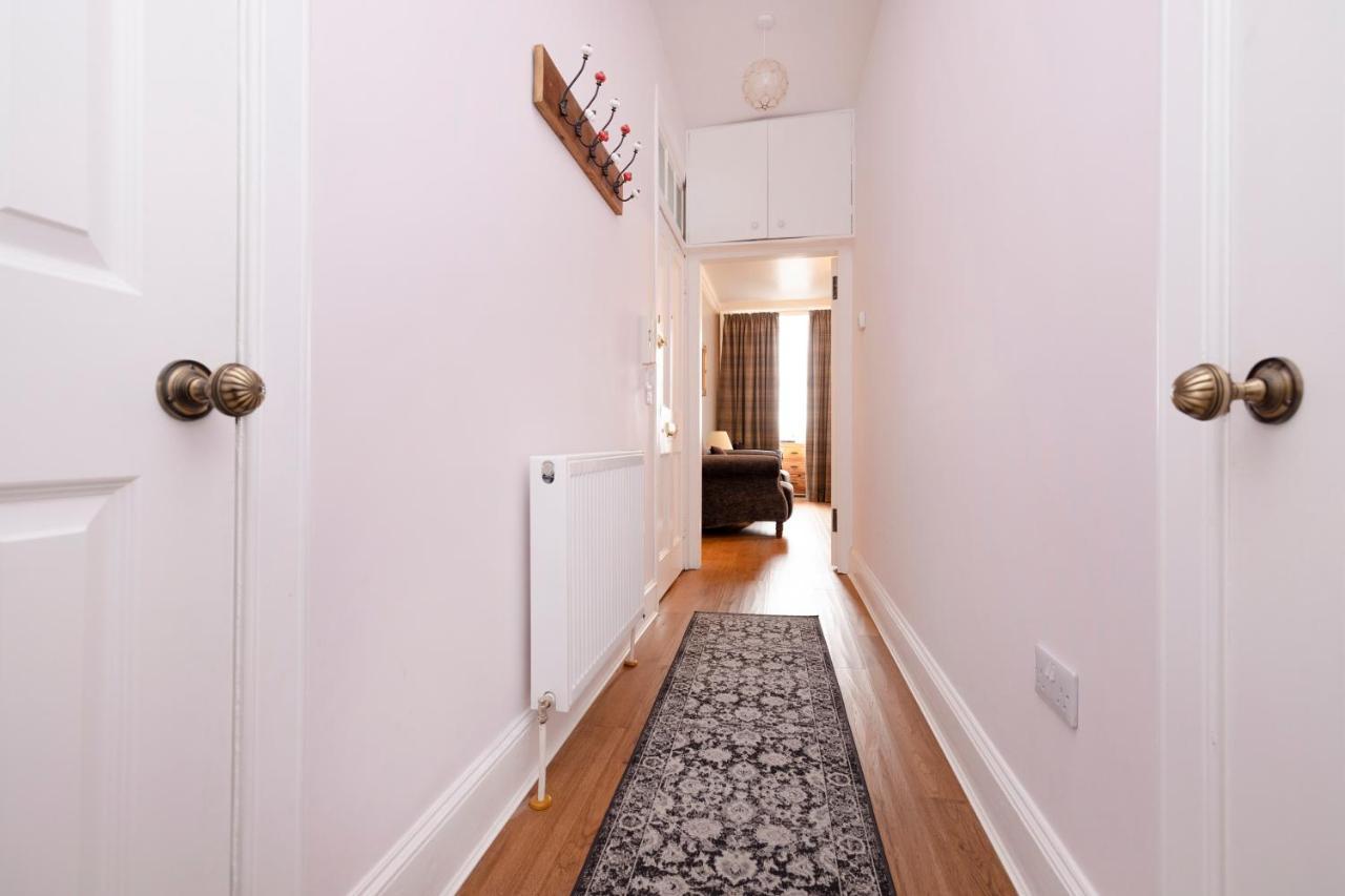 Joivy Cozy Apt Near Edinburgh Castle Edimburgo Exterior foto